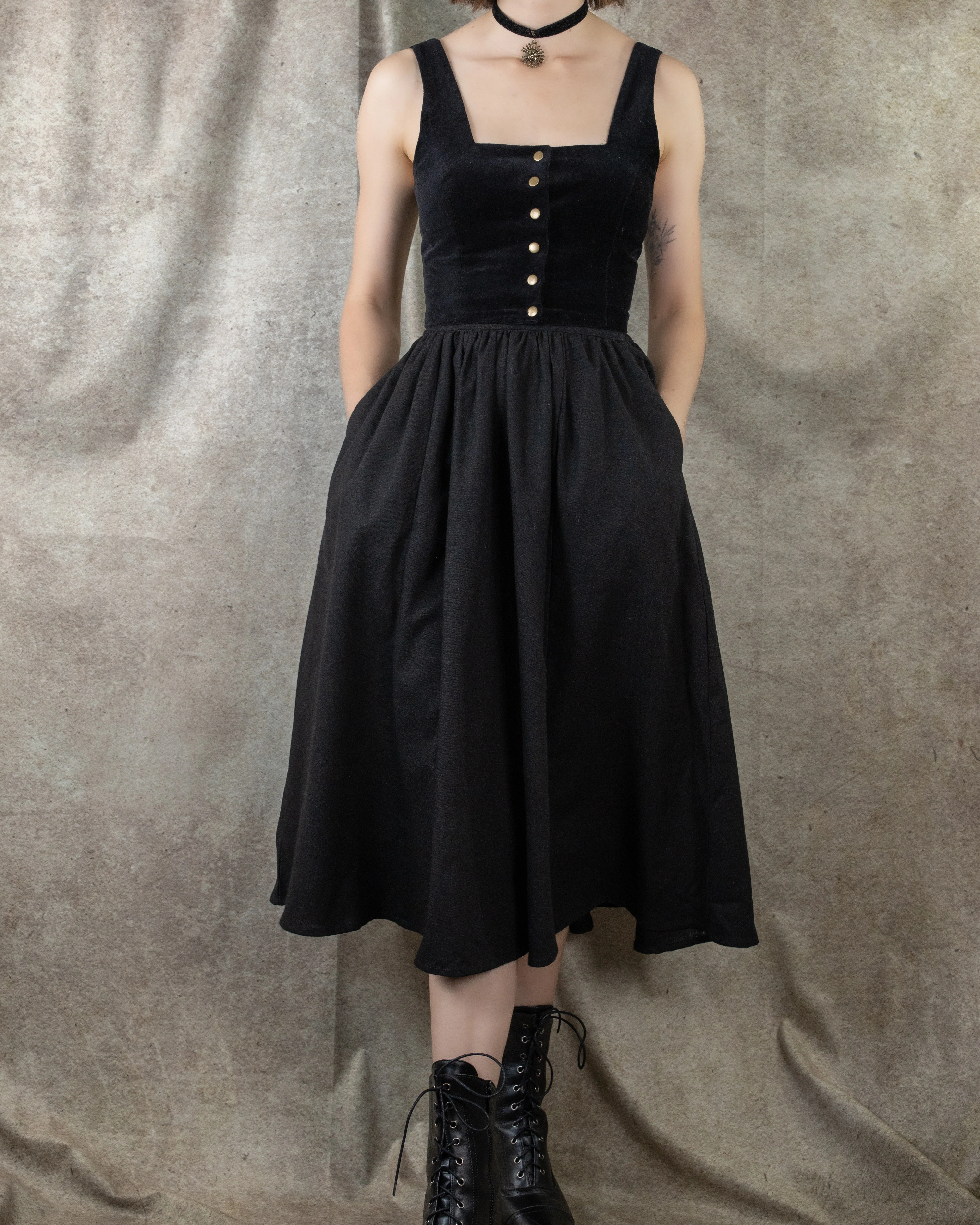Black Linen Midi Skirt - Image 9