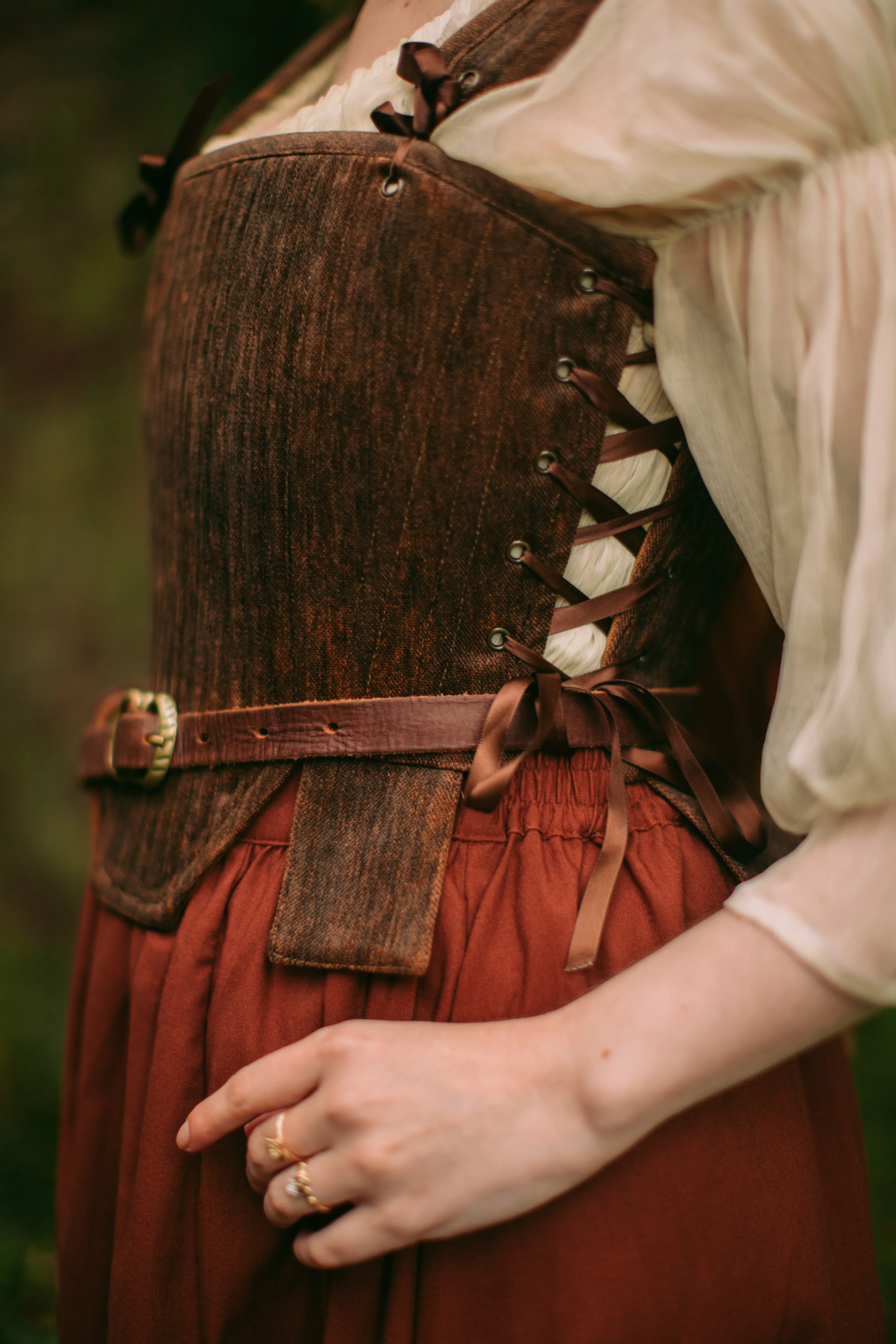 Brown Tabbed Tudor Stays - Image 4