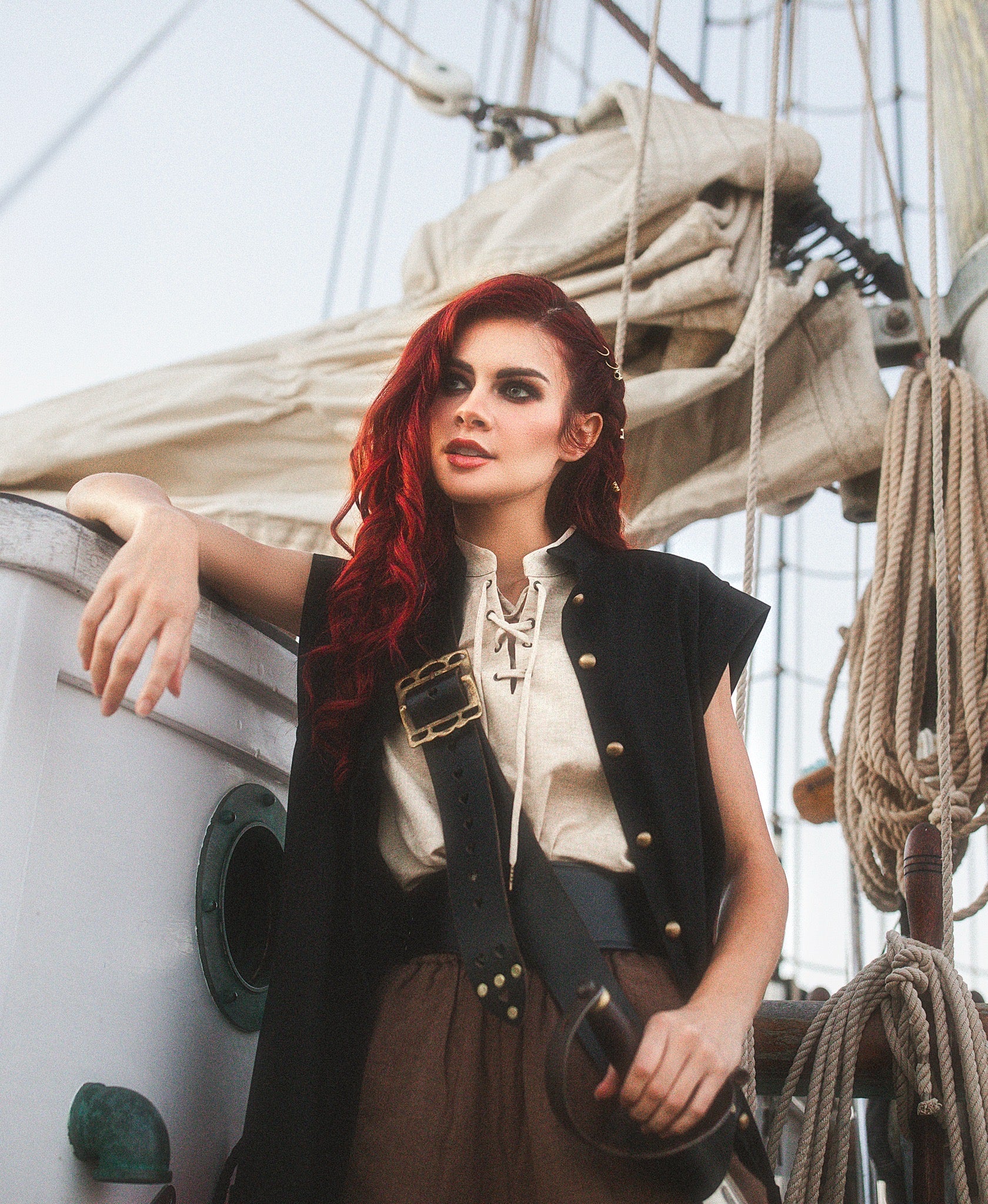 Linen Sleeveless Pirate Tank - Image 2